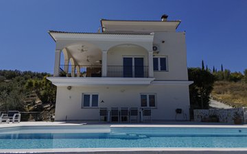 Property slide 16