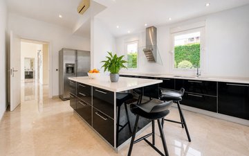 Property slide 20