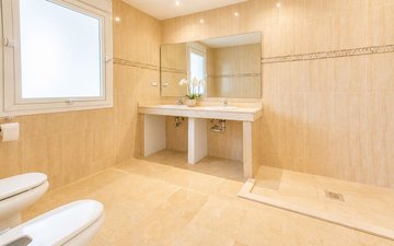 Property slide 39
