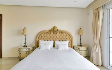 Property slide 10