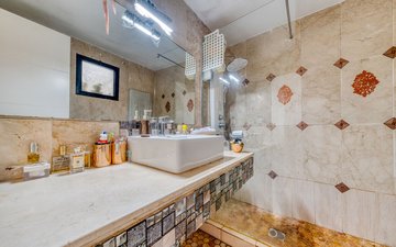 Property slide 20