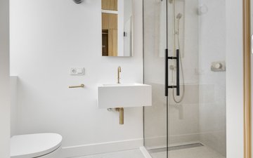 Property slide 32