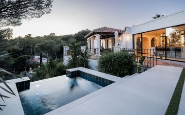 Property slide 10