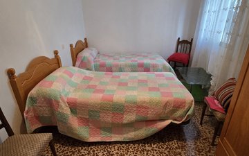 Property slide 16