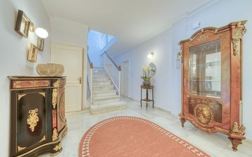 Property slide 10