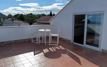 Property slide 32