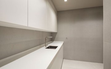 Property slide 32