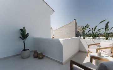 Property slide 15