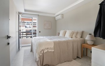 Property slide 25