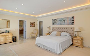 Property slide 44