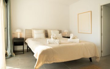 Property slide 16