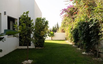 Property slide 22