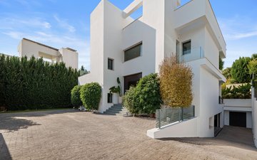 Property slide 30