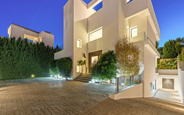 Property slide 43