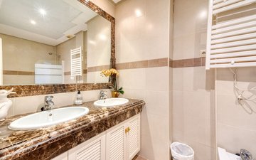 Property slide 20
