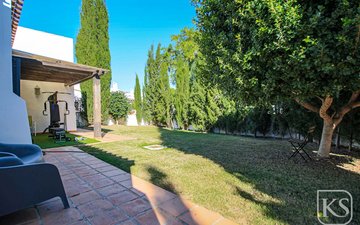 Property slide 18