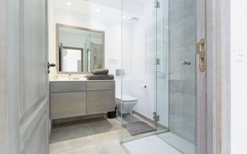 Property slide 32
