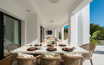 Property slide 10