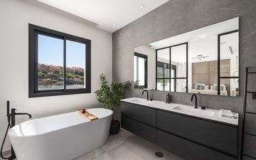 Property slide 20