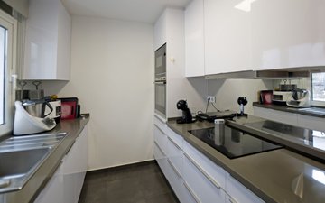 Property slide 25