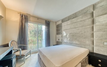 Property slide 19