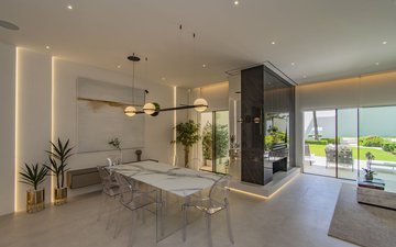 Property slide 14