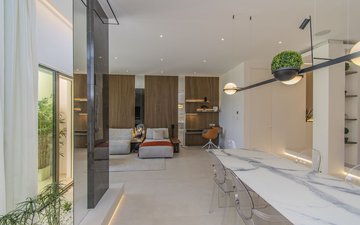 Property slide 18