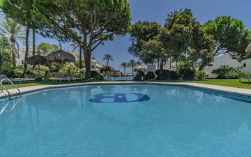 Property slide 21
