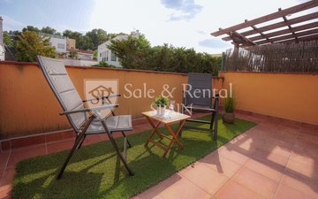 Property slide 16