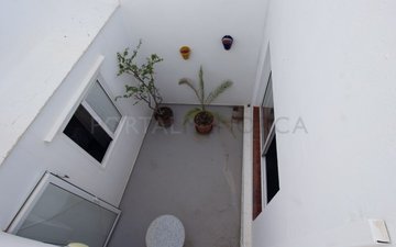 Property slide 10