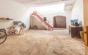 Property slide 19