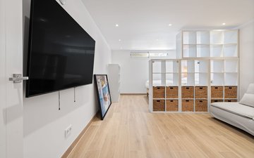 Property slide 18