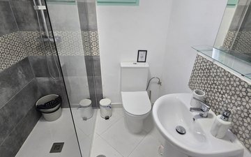Property slide 32
