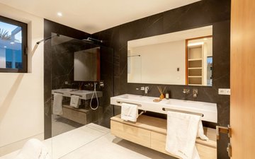 Property slide 20