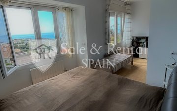 Property slide 16