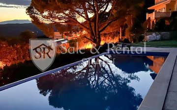 Property slide 32