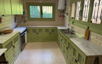 Property slide 19