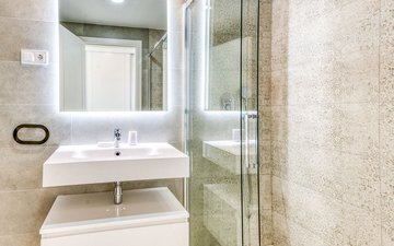 Property slide 16