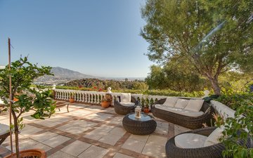 Property slide 19