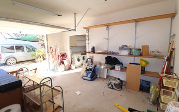 Property slide 32