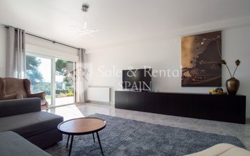 Property slide 10