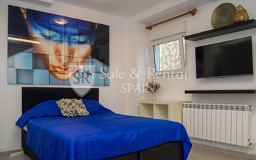 Property slide 22