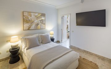 Property slide 10