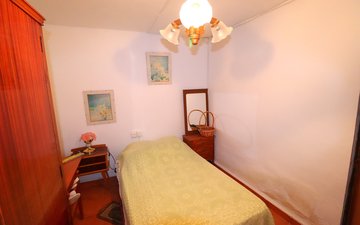 Property slide 16