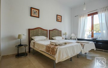 Property slide 36