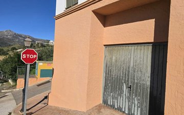 Property slide 36