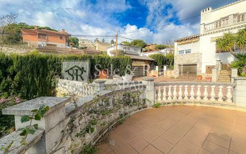 Property slide 30