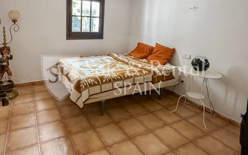 Property slide 32