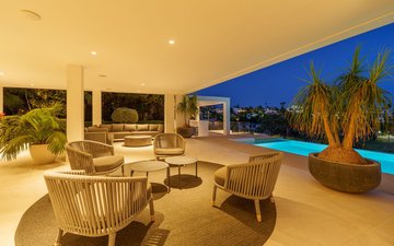 Property slide 46