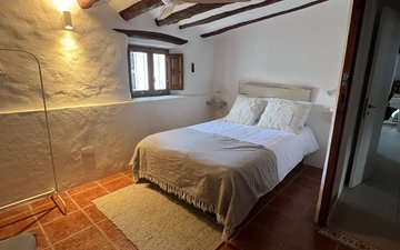 Property slide 32